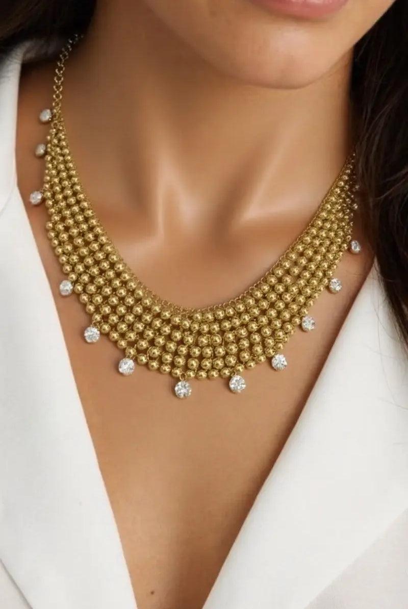 Tulip Necklace in Gold – Delicate Floral Pendant for Everyday Elegance