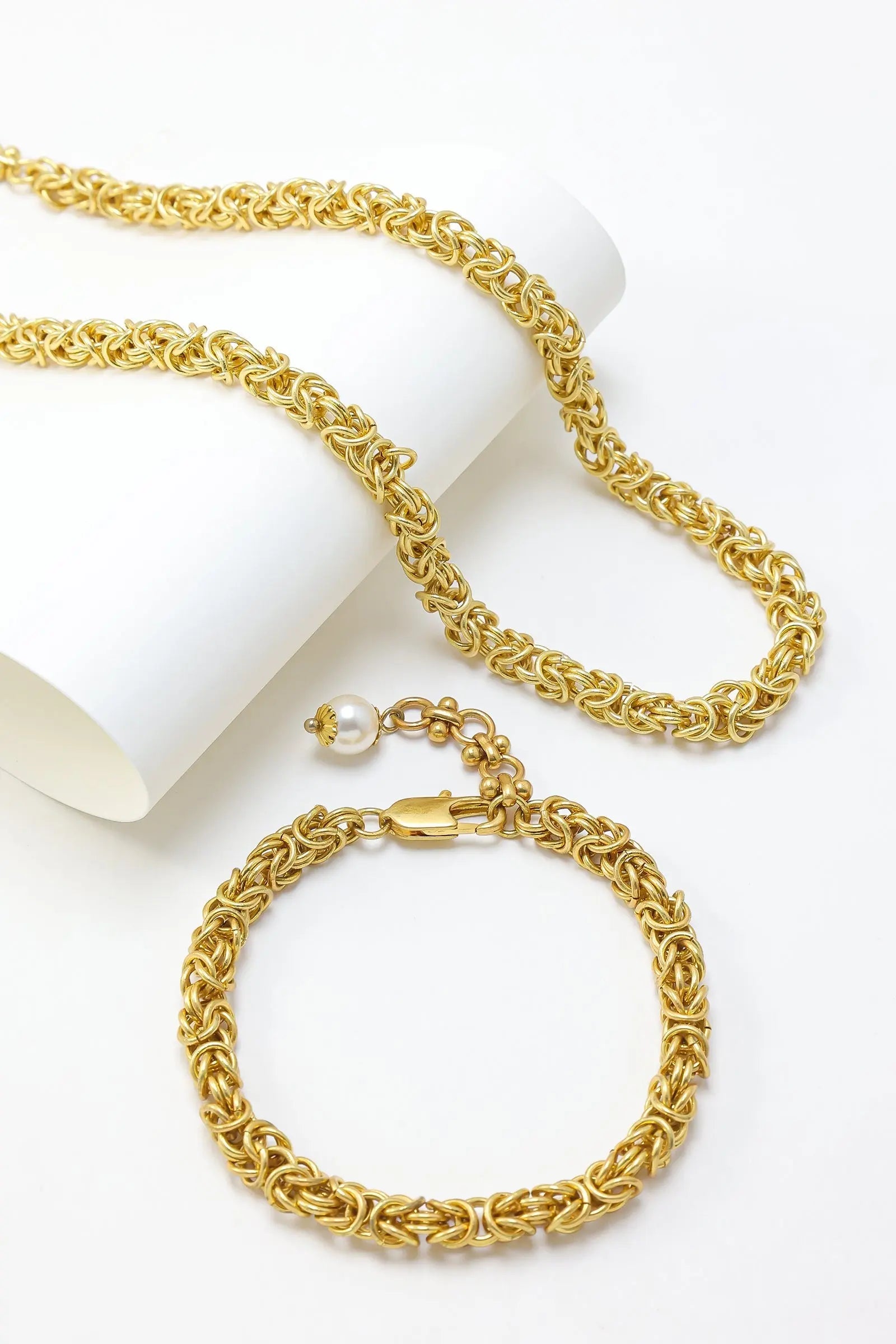 Buy Earrings, Rings, Necklaces & Bracelets Online